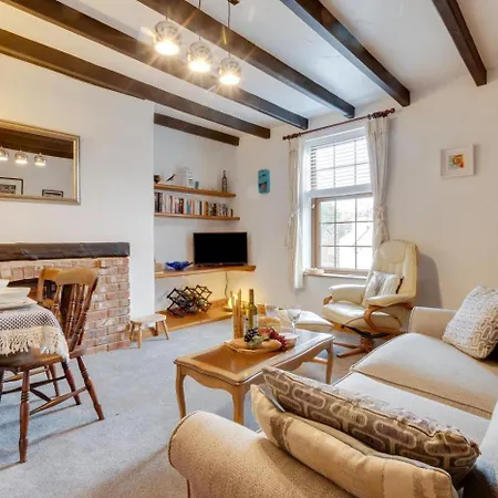 1 Bed In Oc-w1025 Holiday home